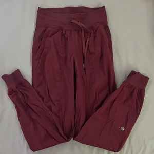 Lululemon dance studio joggers, synched
